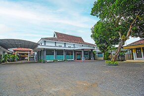 OYO 1984 Hotel Istana Family Syariah