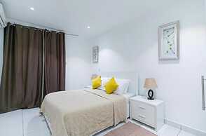 GOLDEN BREEZE SUITES