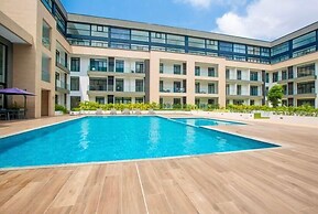 GOLDEN BREEZE SUITES