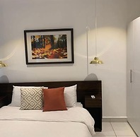 GOLDEN BREEZE SUITES