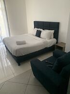 GOLDEN BREEZE SUITES