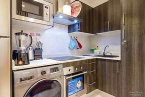 GOLDEN BREEZE SUITES