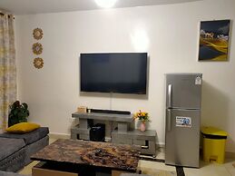1 Bed Flat - Sleeps 2 - Parking - Wifi