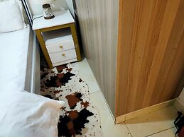 1 Bed Flat - Sleeps 2 - Parking - Wifi