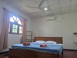 Charming 2-bed Apartment in Weligama