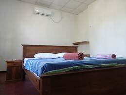 Charming 2-bed Apartment in Weligama