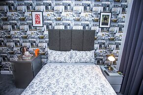 Remarkable 2-bed Apartment With Sea View