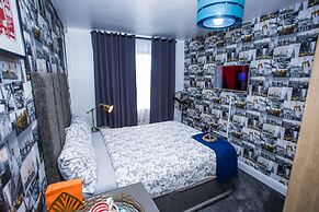 Remarkable 2-bed Apartment With Sea View