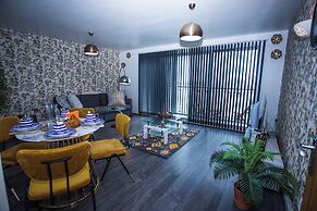 Remarkable 2-bed Apartment With Sea View