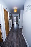 Remarkable 2-bed Apartment With Sea View