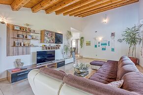 Villa Simac With Pool and Whirlpool