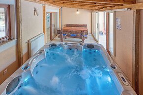 Villa Simac With Pool and Whirlpool