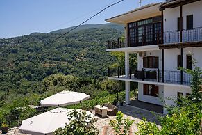 Paradeisos Double Room With Sea View 4