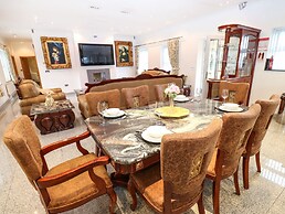 Bronte View Hideaway