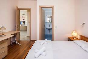 City View Apartment in Volos