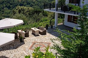 Paradeisos Double Room With Balcony 2