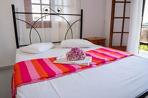 Paradeisos Double Room With Balcony 2