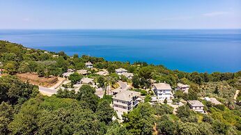 Paradeisos Double Room With Balcony 2
