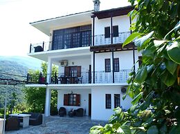 Paradeisos Double Room With Balcony 2