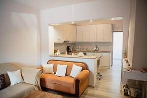 Betty s 4 Seasons in Agria