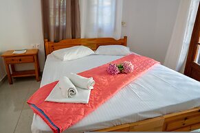 Paradeisos Double Room 6