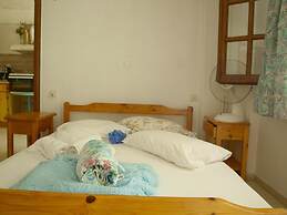 Paradeisos Double Room 6