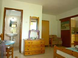 Paradeisos Double Room 6