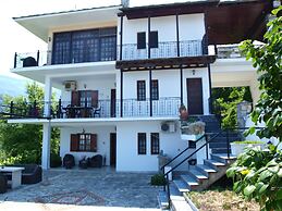 Paradeisos Double Room With Balcony 5