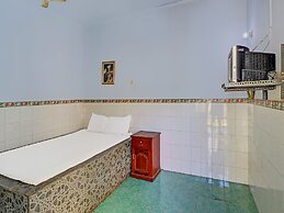 SPOT ON 92399 Hotel Sekar Jagat Near Pantai Baluk Rening