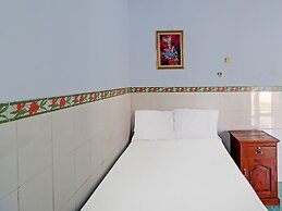 SPOT ON 92399 Hotel Sekar Jagat Near Pantai Baluk Rening