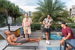 Wilton River Suites (Adults Only)