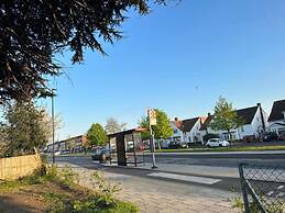 Spacious 3-bed House With car Park Near Heathrow