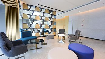 Holiday Inn Express Shanghai Pudong Airport by IHG