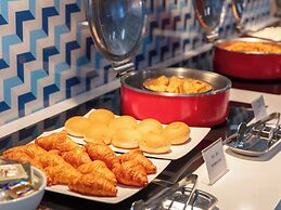 Holiday Inn Express Shanghai Pudong Airport by IHG