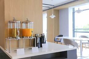 Holiday Inn Express Shanghai Pudong Airport by IHG