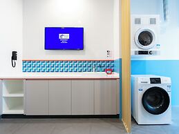 Holiday Inn Express Shanghai Pudong Airport by IHG