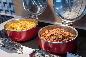 Holiday Inn Express Shanghai Pudong Airport by IHG