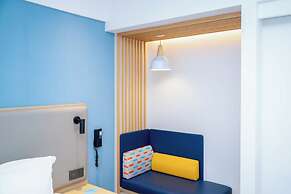 Holiday Inn Express Shanghai Pudong Airport by IHG