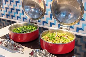 Holiday Inn Express Shanghai Pudong Airport by IHG