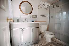 Goldsmith's Riverfront Inn