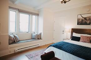 Goldsmith's Riverfront Inn