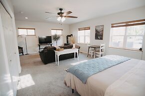 Goldsmith's Riverfront Inn