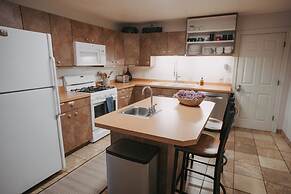 Goldsmith's Riverfront Inn