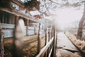 Goldsmith's Riverfront Inn