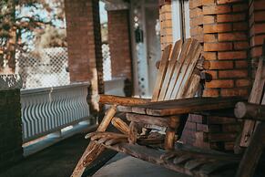 Goldsmith's Riverfront Inn