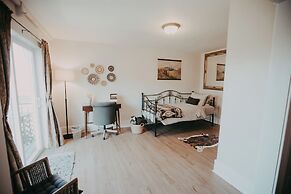 Goldsmith's Riverfront Inn