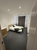 Beautiful 2-bed Apartment in Benfleet
