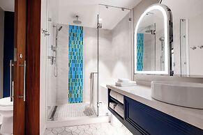 The Villas At The Disneyland Hotel