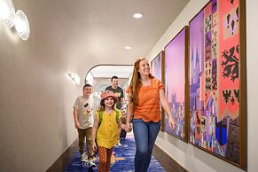 The Villas At The Disneyland Hotel