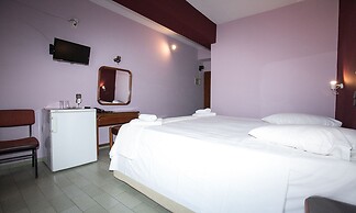 Petania Hotel & Apartments